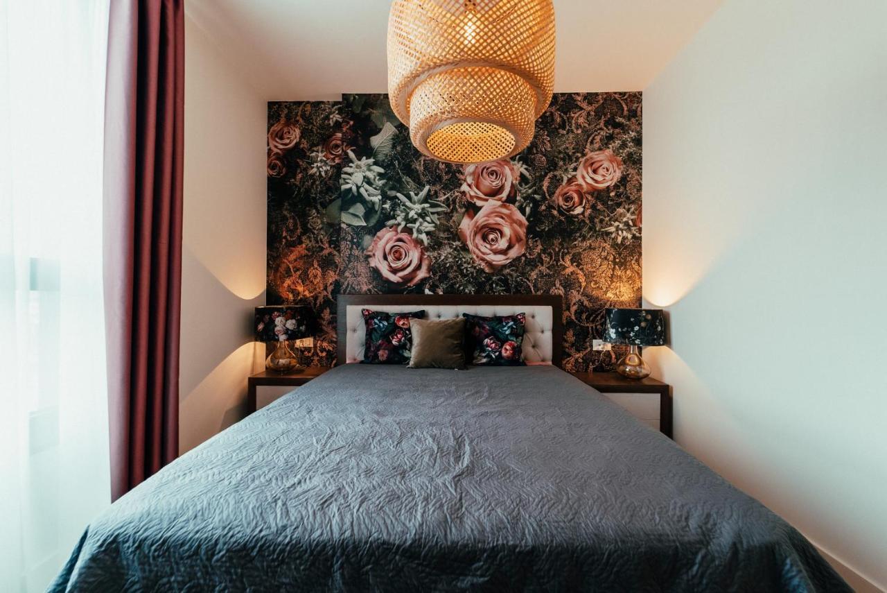Waterfront Luxury Suites Beograd Ngoại thất bức ảnh