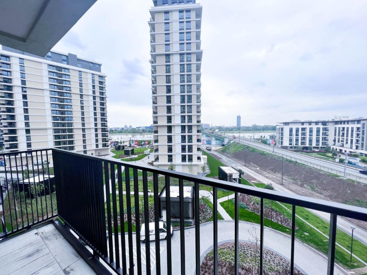 Waterfront Luxury Suites Beograd Ngoại thất bức ảnh